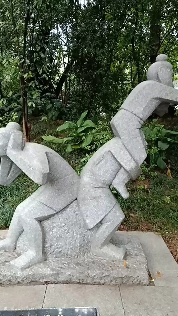 掩耳盗铃是个傻瓜