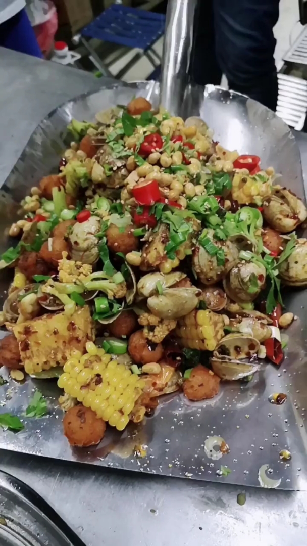 咱家的丰收季#这一大铁锹菜你爱吃哪样?