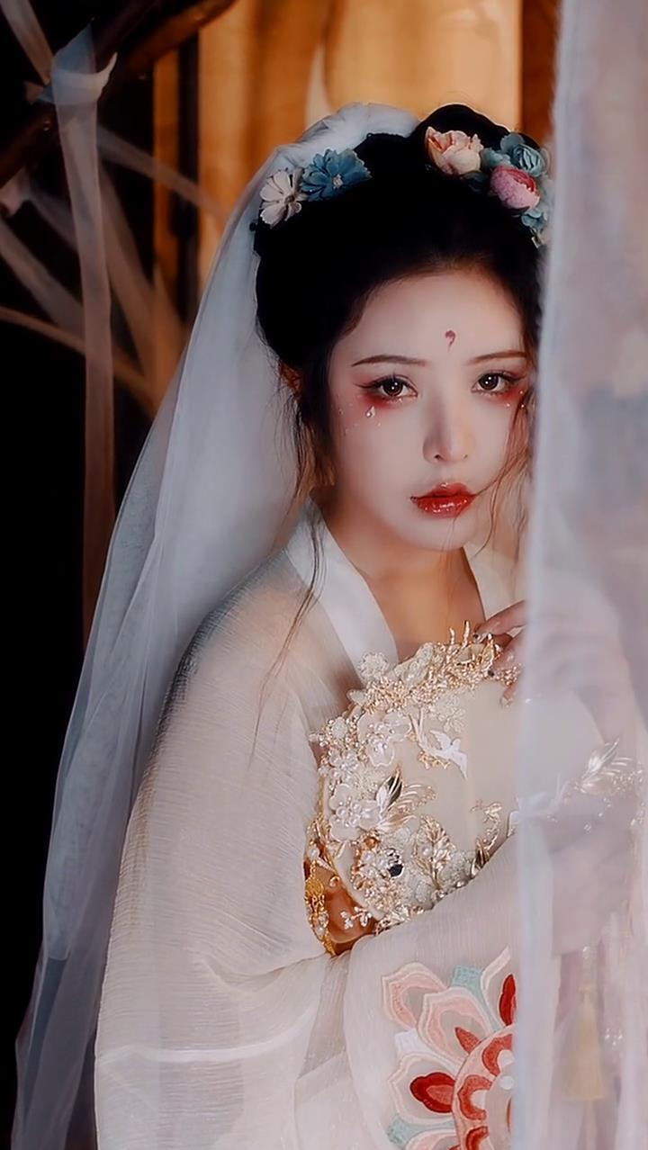 古风#女人一旦陷入到爱情里,就难免落得个红颜薄命