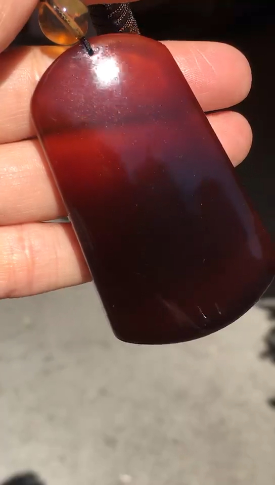 天然缅甸琥珀棕红珀平安无事牌吊坠