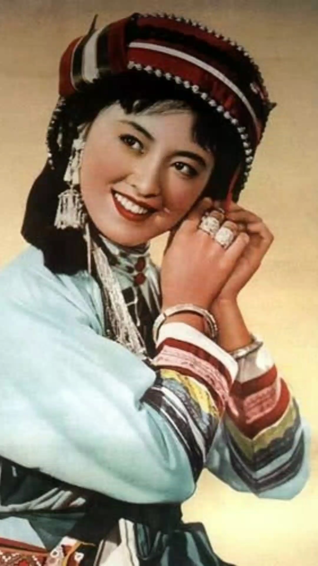 彝族人杨丽坤:60年代第一美人,中国影坛至今无人能及