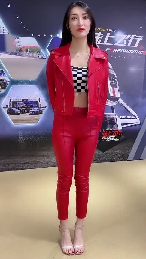 车模王语会一脸无奈