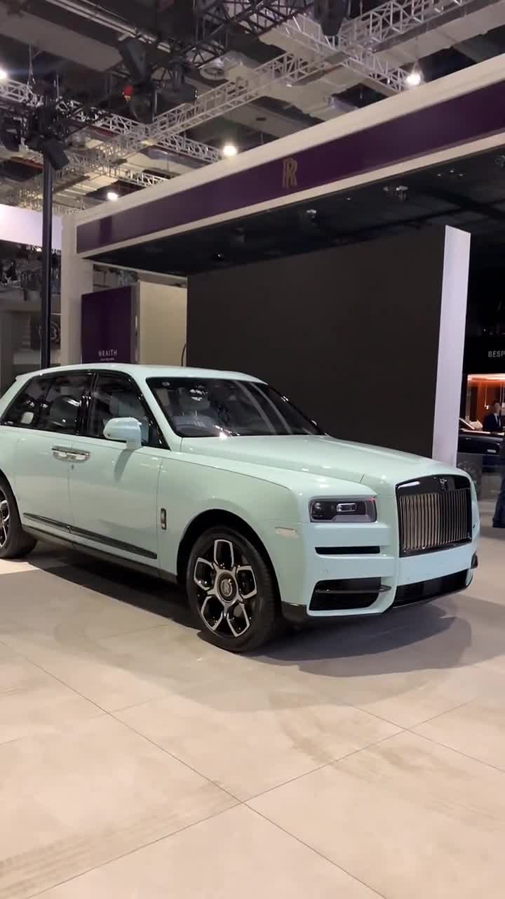 两年前的5月,一个人赞了我,他娶了年轻貌美的女朋友去年的5月,另一个