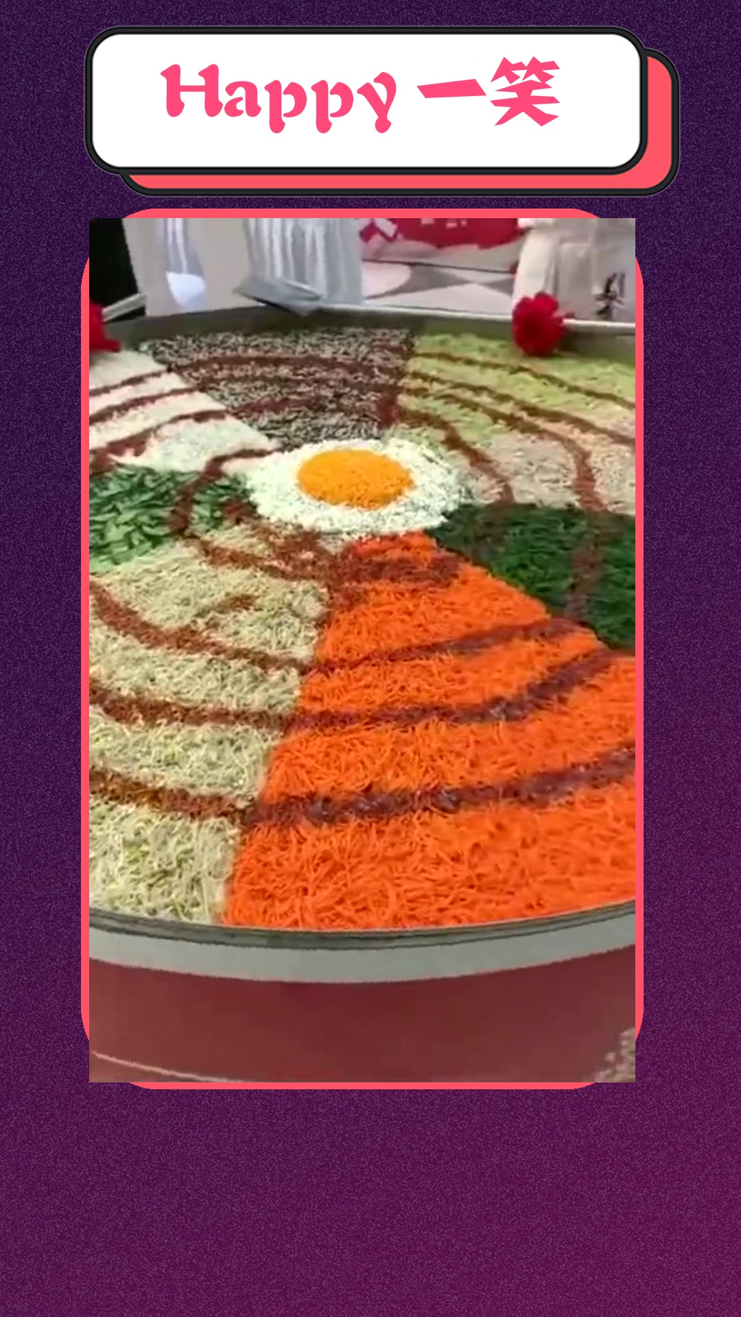 搞笑#十几位大厨做的蛋炒饭,老板说吃完送奔驰,饭长毛了都没人挑战