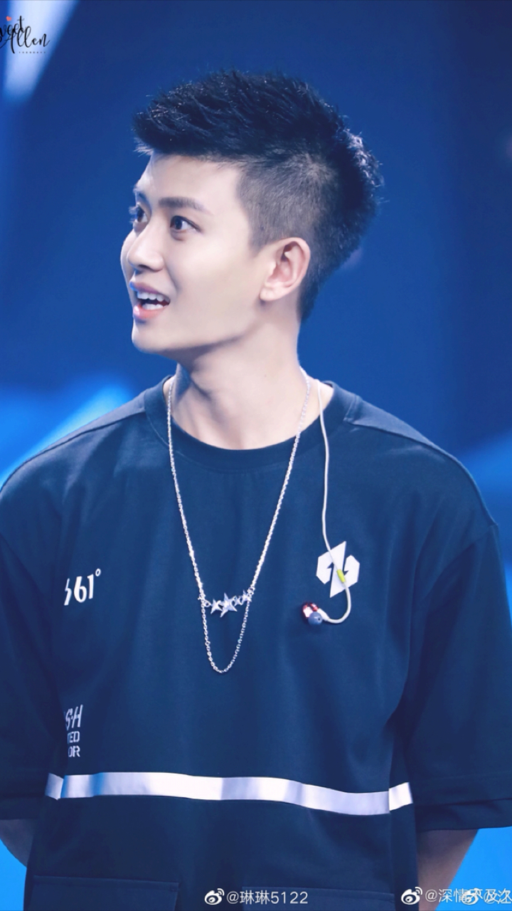 任嘉伦#短发更显清爽帅气