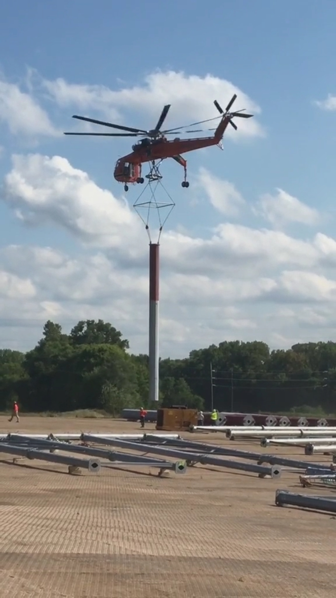 吊装直升机真方便啊!