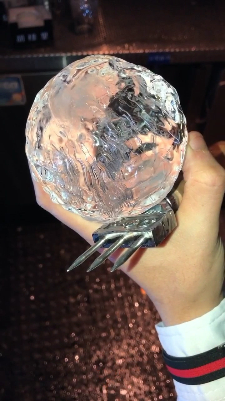 纯手工 凿冰球奶奶的故事 喜欢吗