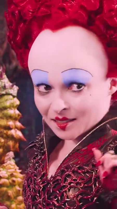 迪士尼红皇后表示可怕比可爱要好得多只要红皇后不砍我的头,我还是很