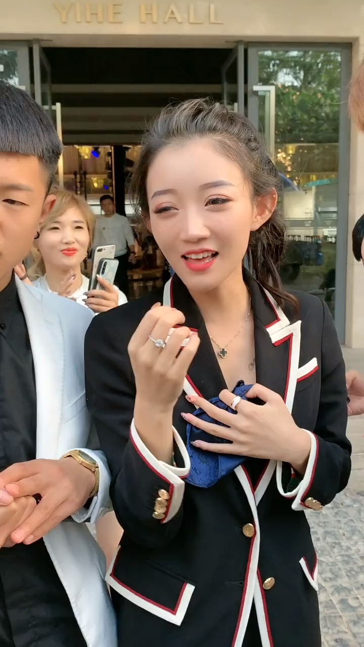 泽帅 网红小跟班