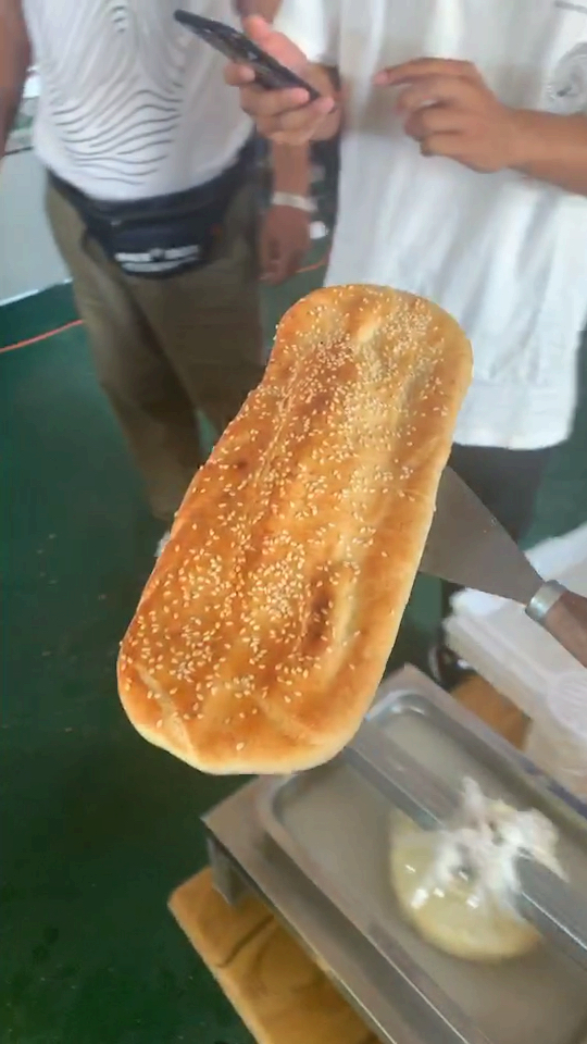 美食#江苏潮牌烧饼 旋转烧饼机