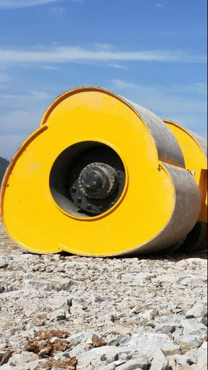 三角冲击碾是什么,什么是三角冲击碾如此简单的冲击碾压