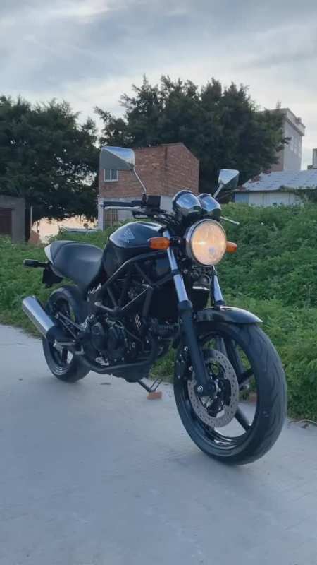 本田vtr250 本田小蚂蚁250 vtr250 摩托车 机车-全民小视频