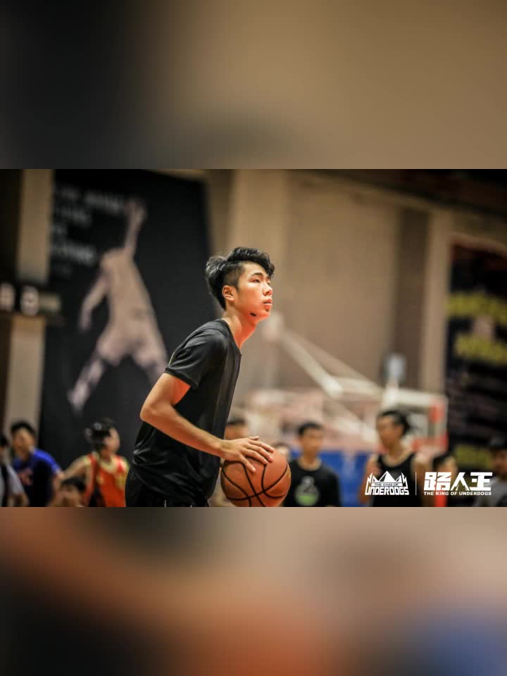 路人王深圳站!19岁小将答案陈泽文迎战40岁老将王晶!