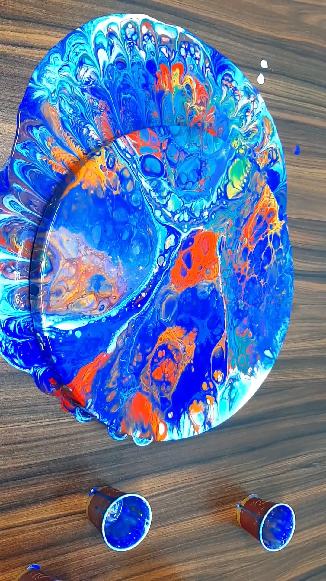 绘画#依靠液体流动 形成独一无二的图案