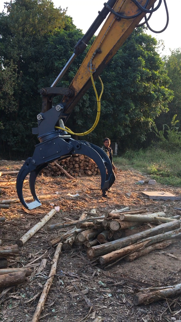 代替人工的机械手～夹木器