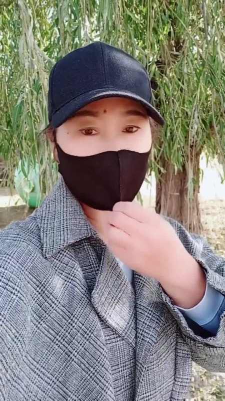 认识一下我叫小华今年岁了农村种地的寻找后朋友如不嫌弃点右下角朋友