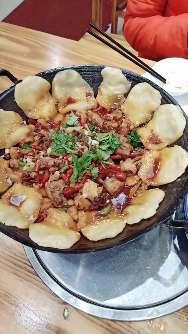 嘴馋了,吃地锅鸡