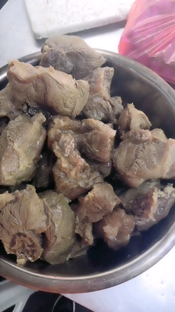 一大盆牛肉,流口水