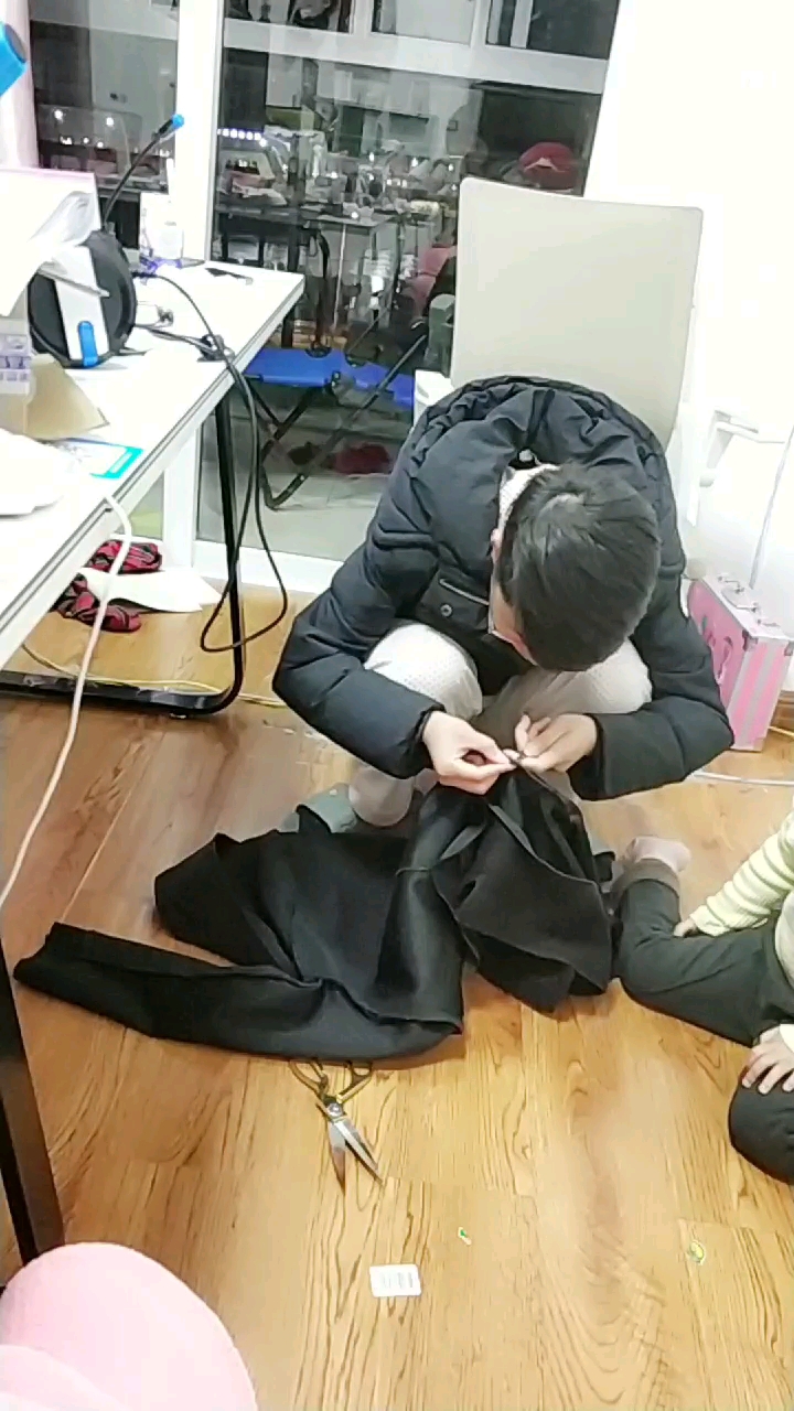 没事,就愉快的拆衣服