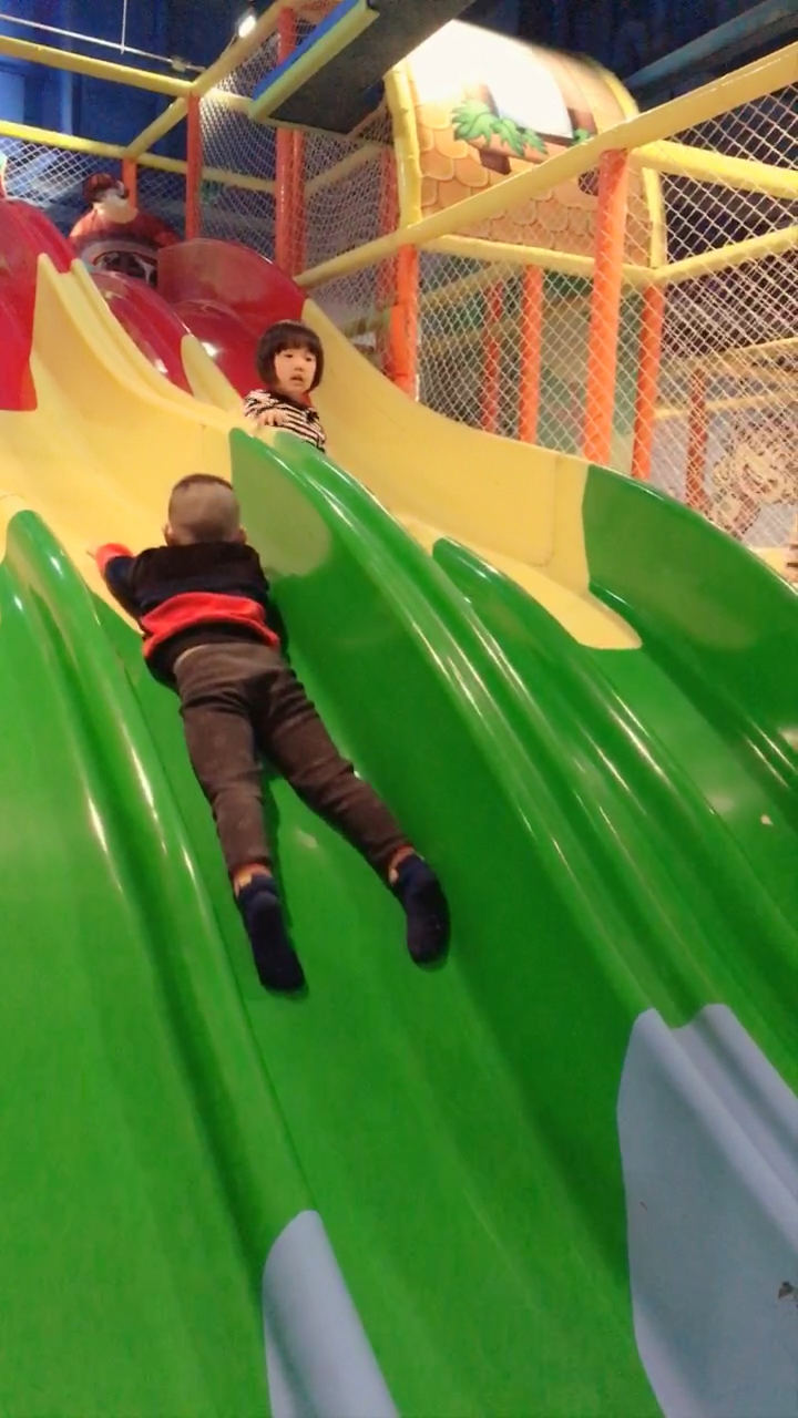 滑梯的各种滑法