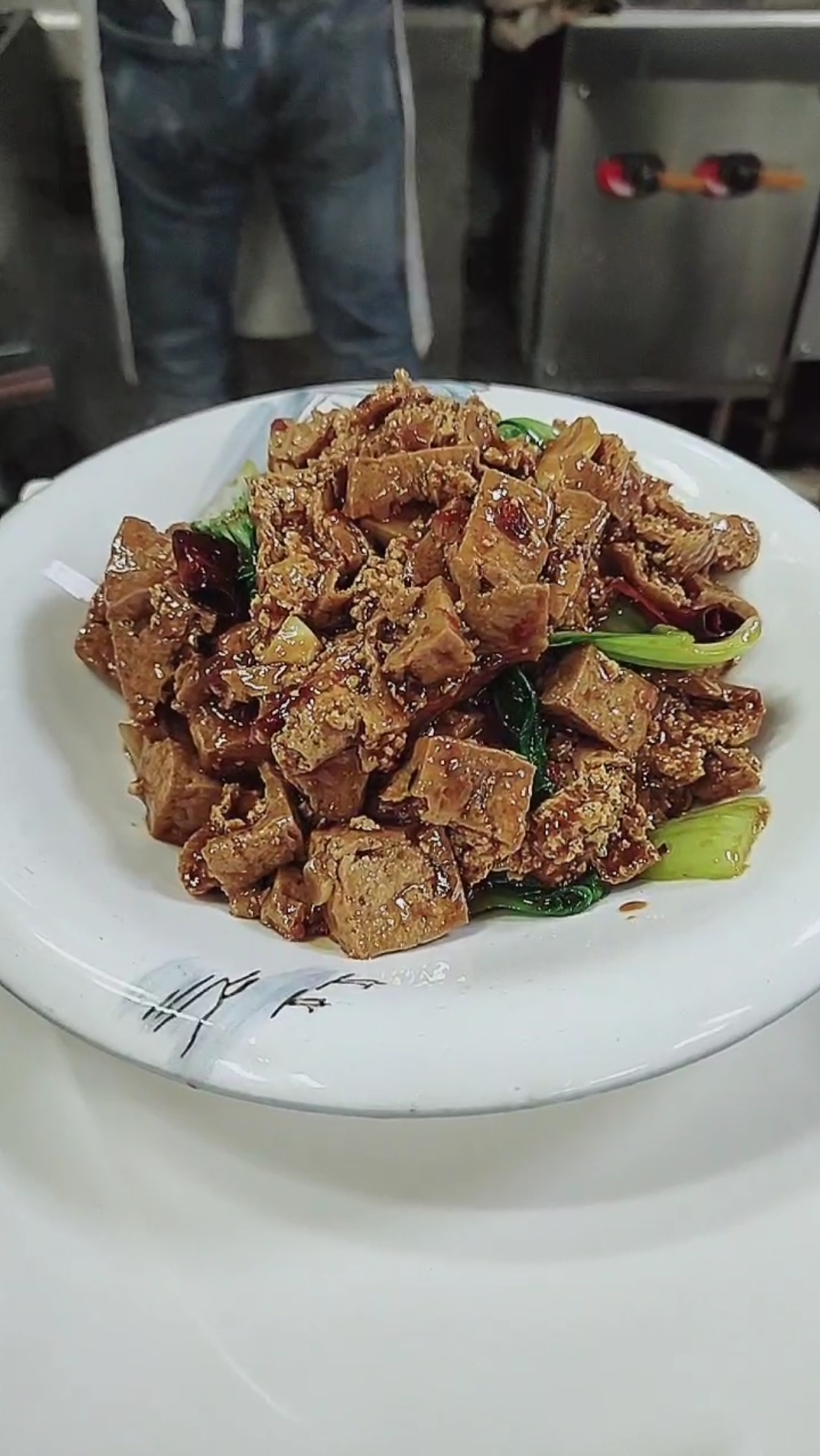 老北京拆豆腐,就是把豆泡砸碎了炒.