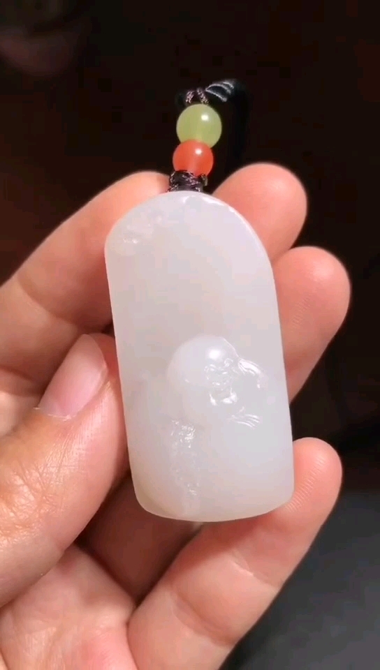 一级白玉佛,特价2000 约22.8克,45/22/11.5mm 和田玉老青海