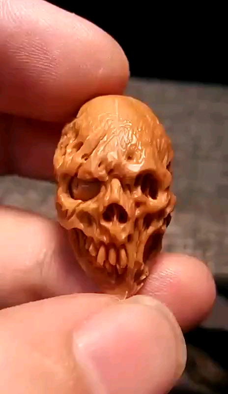 橄榄核骷髅  画骨出品