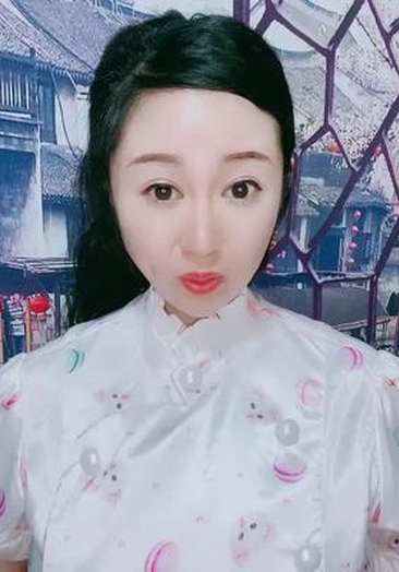 大家好我叫安心来自云南省昭通市,我是一个离婚女人,为了生活不得不找