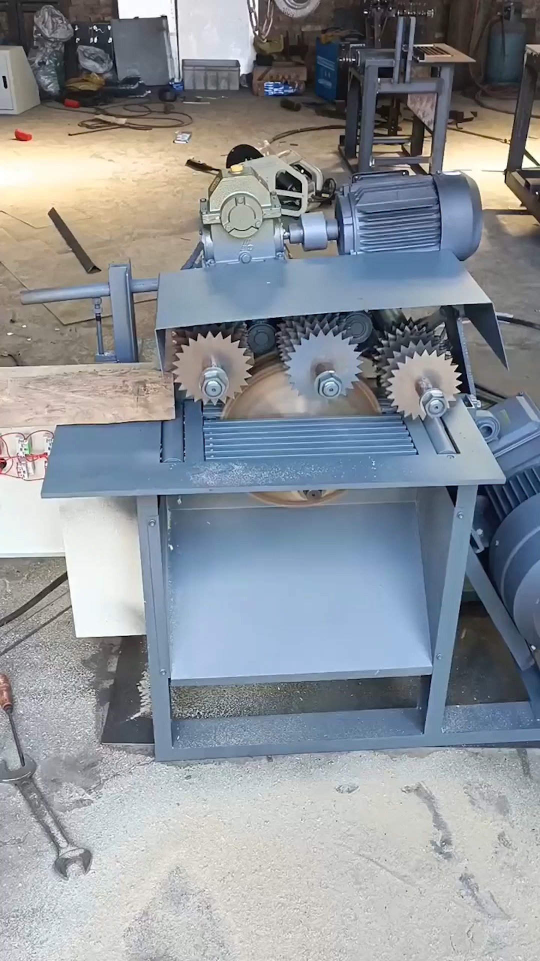 木工机械#小型多片锯,模板多片锯简易的多片锯,麻雀虽小五脏俱全