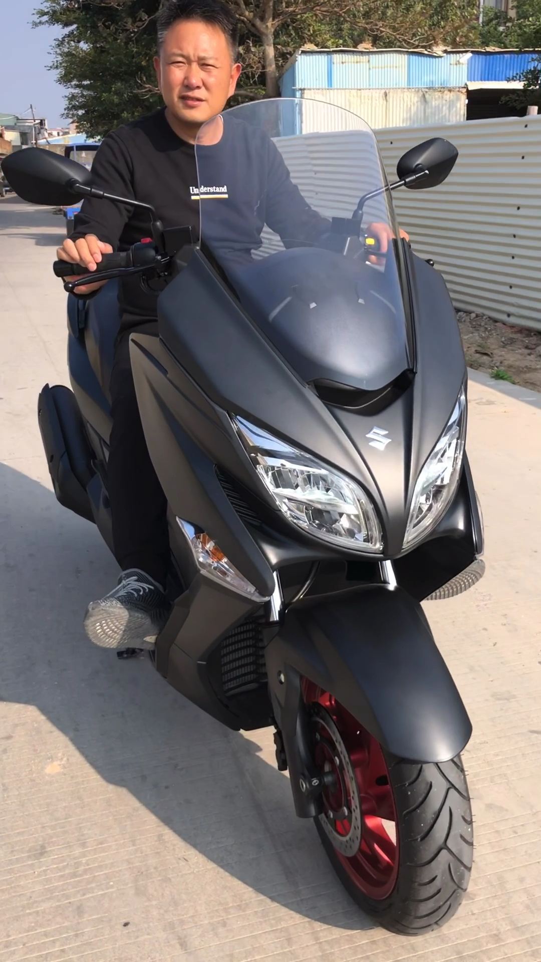 国内首台 铃木18年新款汉堡人burgman 400 小周车行-度小视