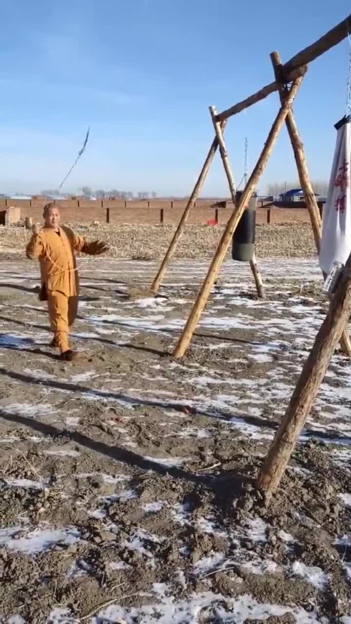 少林寺武僧释永昌大师,不只会铁砂掌,没想到还有这个绝活