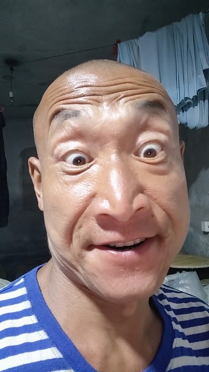 冬泳怪鸽