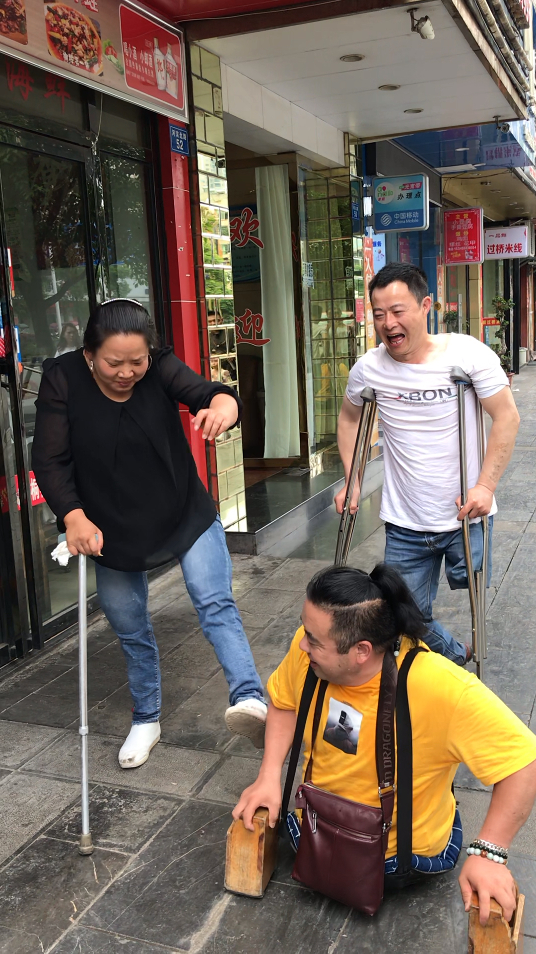 无腿美女这厉害了