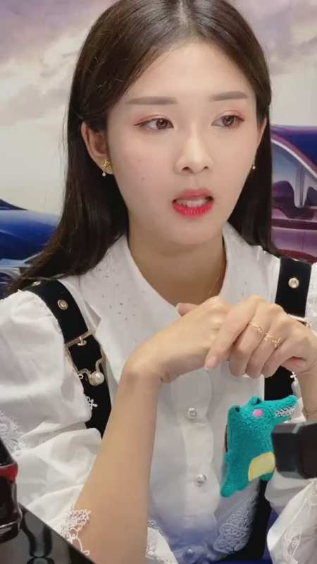 可爱的小仙女抿唇的样子也太好看了吧李凉凉 斌斌
