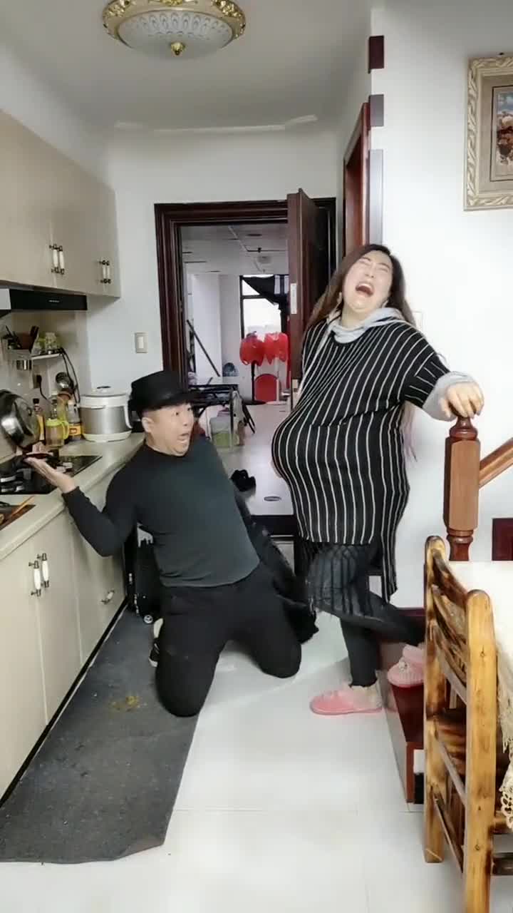 时隔两年回家之后老婆的肚子都这么大了