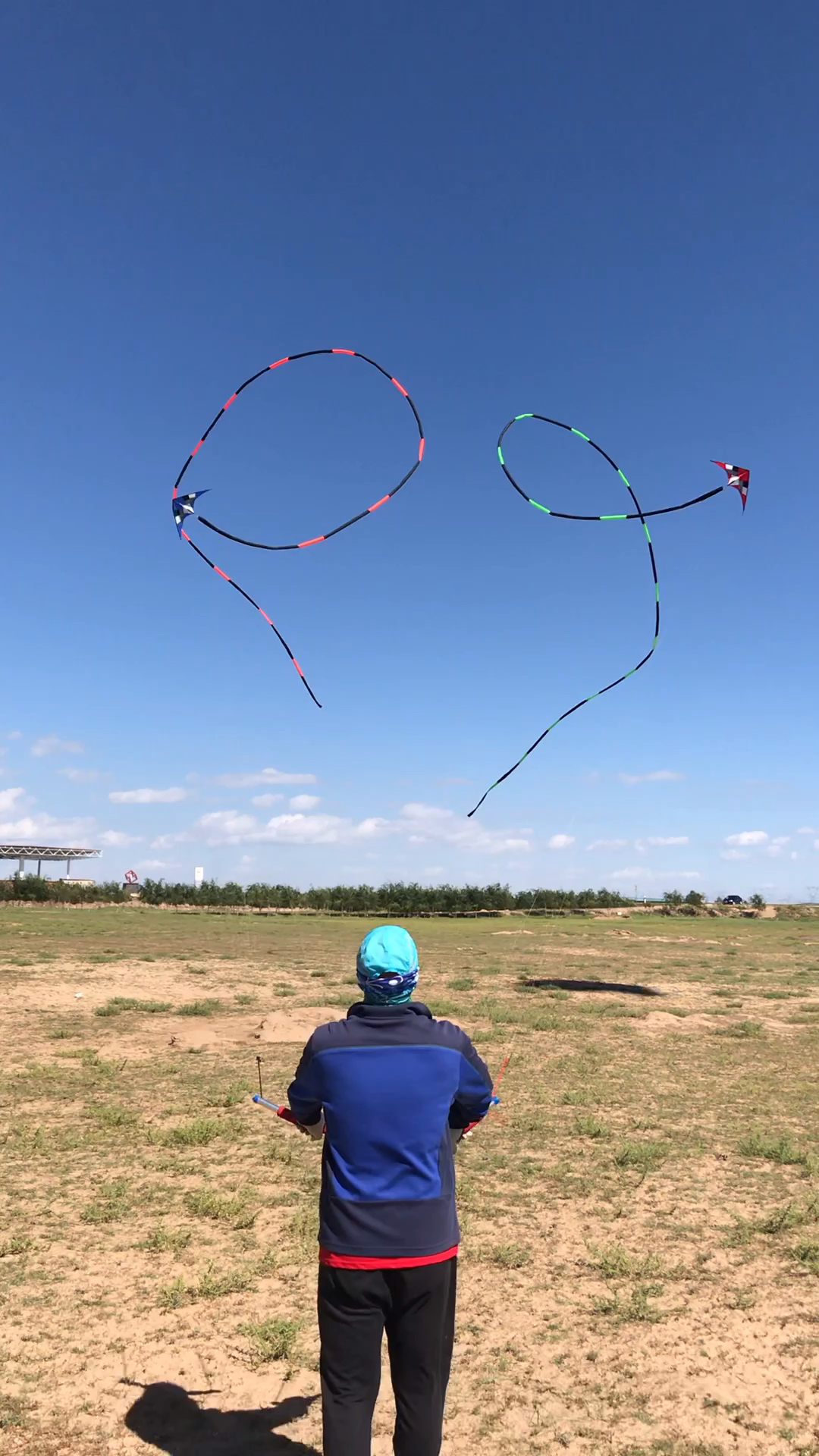 单人双控特技风筝,想学的朋友请关注我
