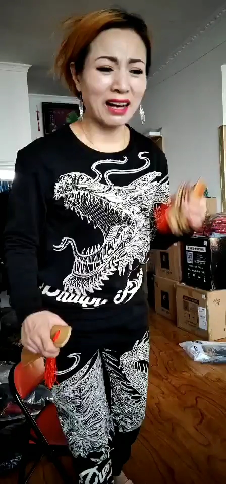 著名二人转演员陈小花