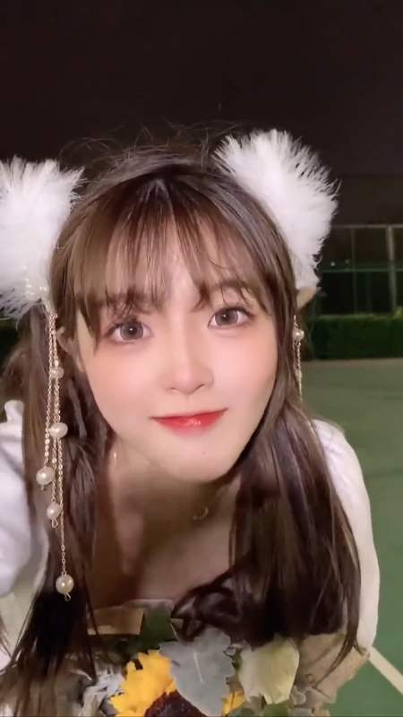 臭宝儿们快救救孩子,给视频配个音乐吧