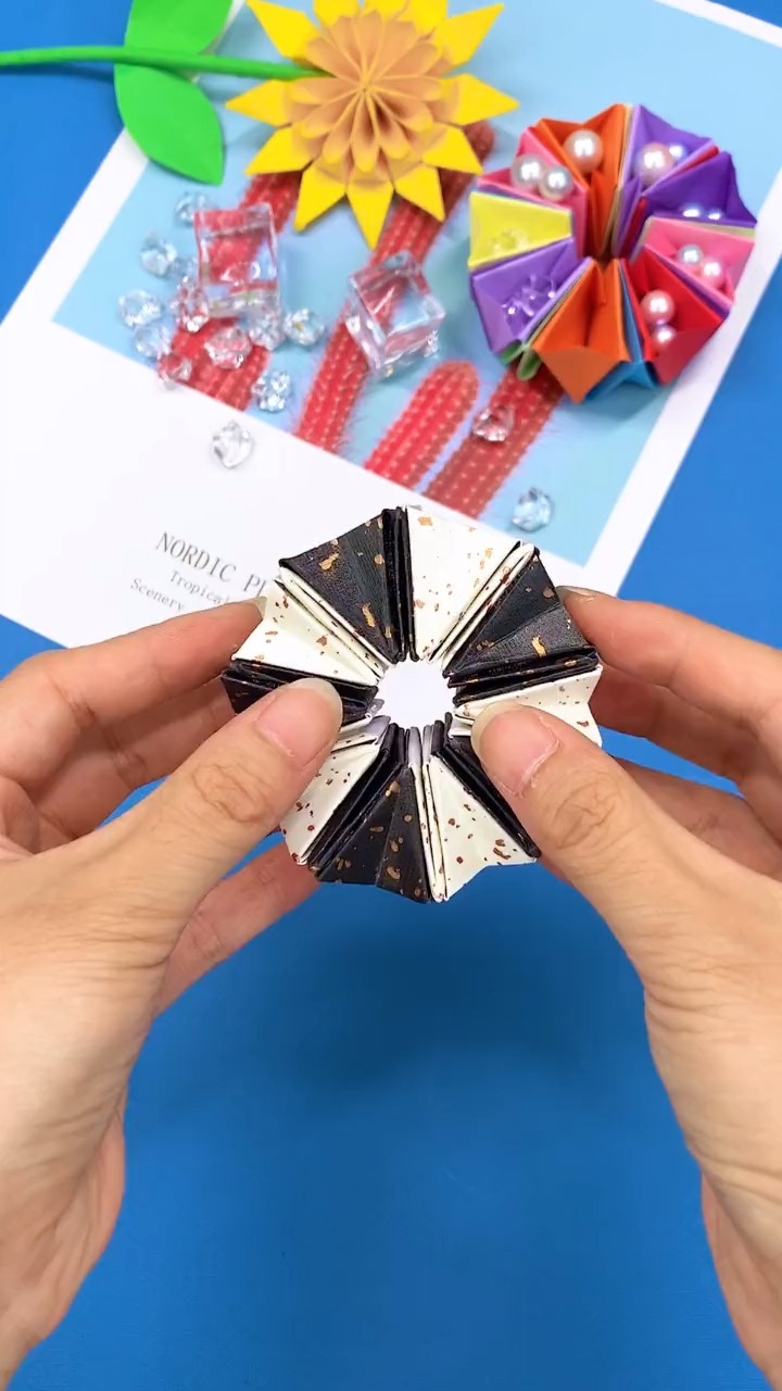 手工制作#可收纳的无限翻转玩具,简单好做,多种玩法!-度小视