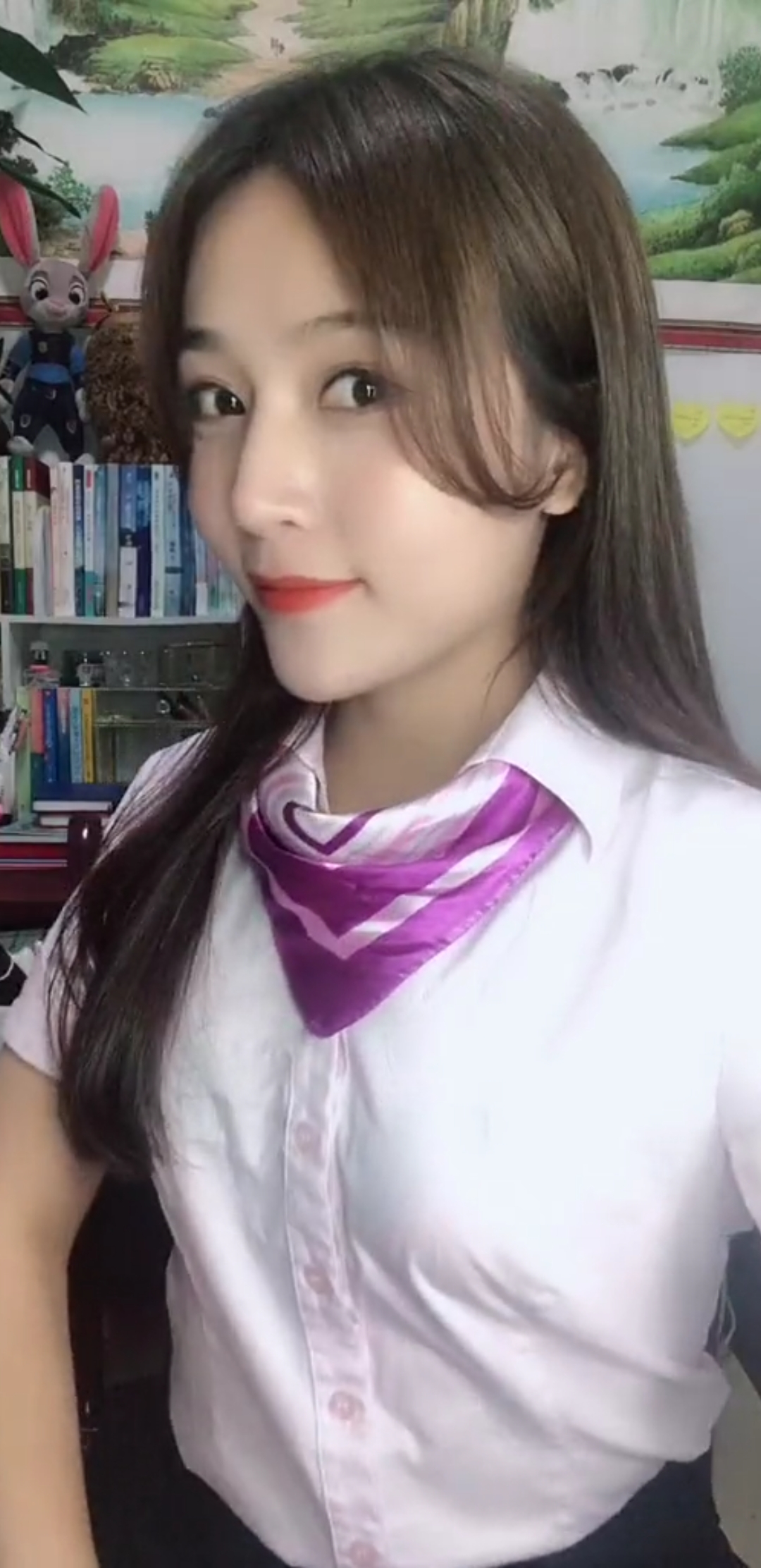 隔离病毒不隔离爱#嗨,屏幕前的陌生人,我是一名收费员,我叫彭莉琴,很