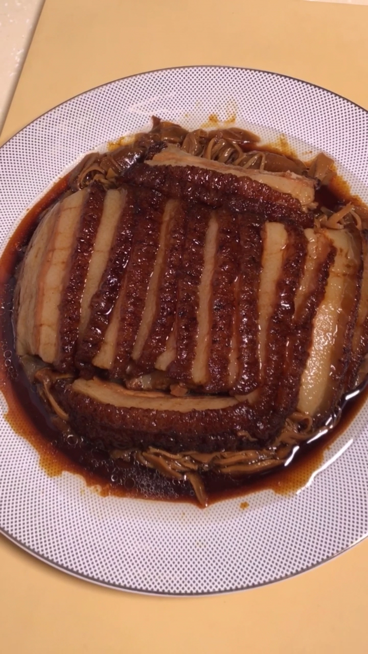 笋干扣肉,好吃到让人想说脏话.