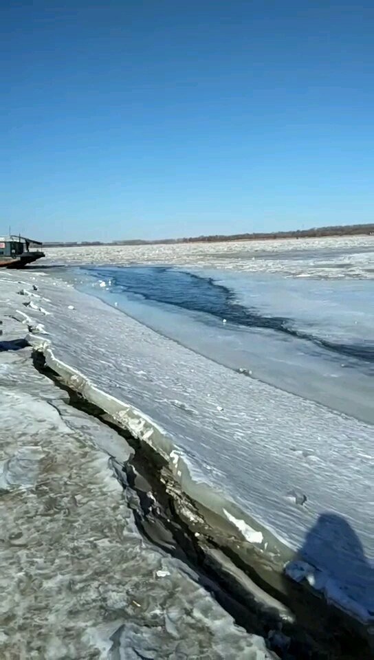 佳木斯的江邊風景