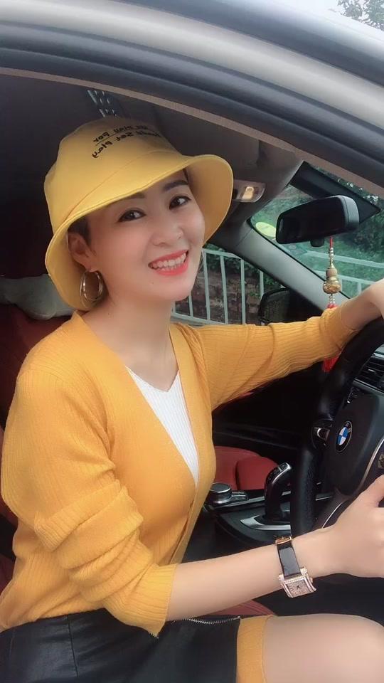 我妈喊我今天回村相亲必须穿的像个女人,今天够女人了呀结果还是黄了