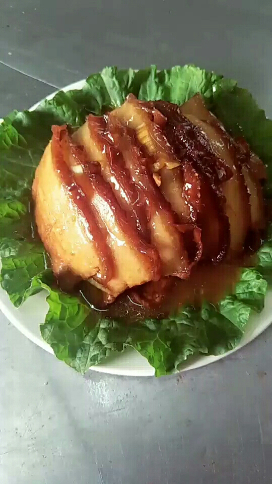 东北扣肉.过年餐桌上必有的菜.