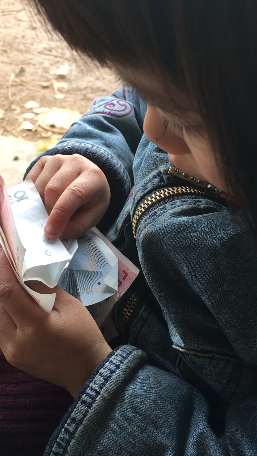 这数钱的动作娴熟