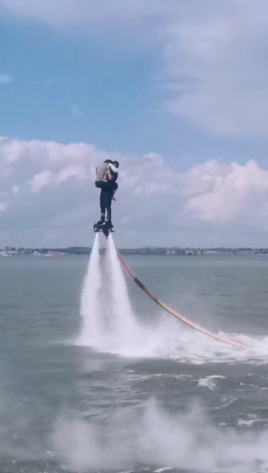 水上飞人吃豆腐视频#看到了吗