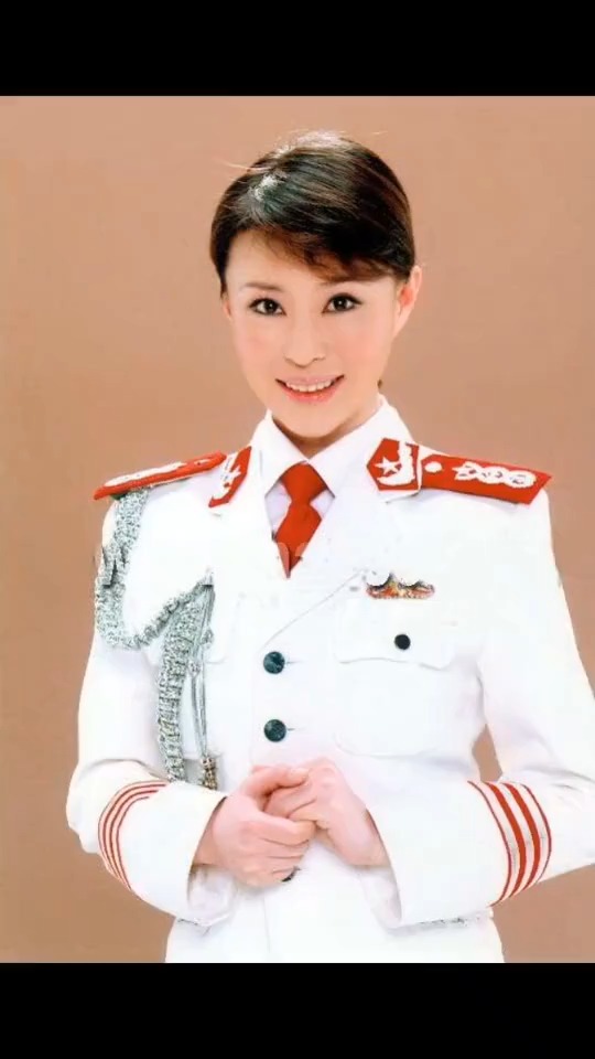 国家一级演员,嫁给大37岁作家却被抛弃,今43岁活成美少女祖海