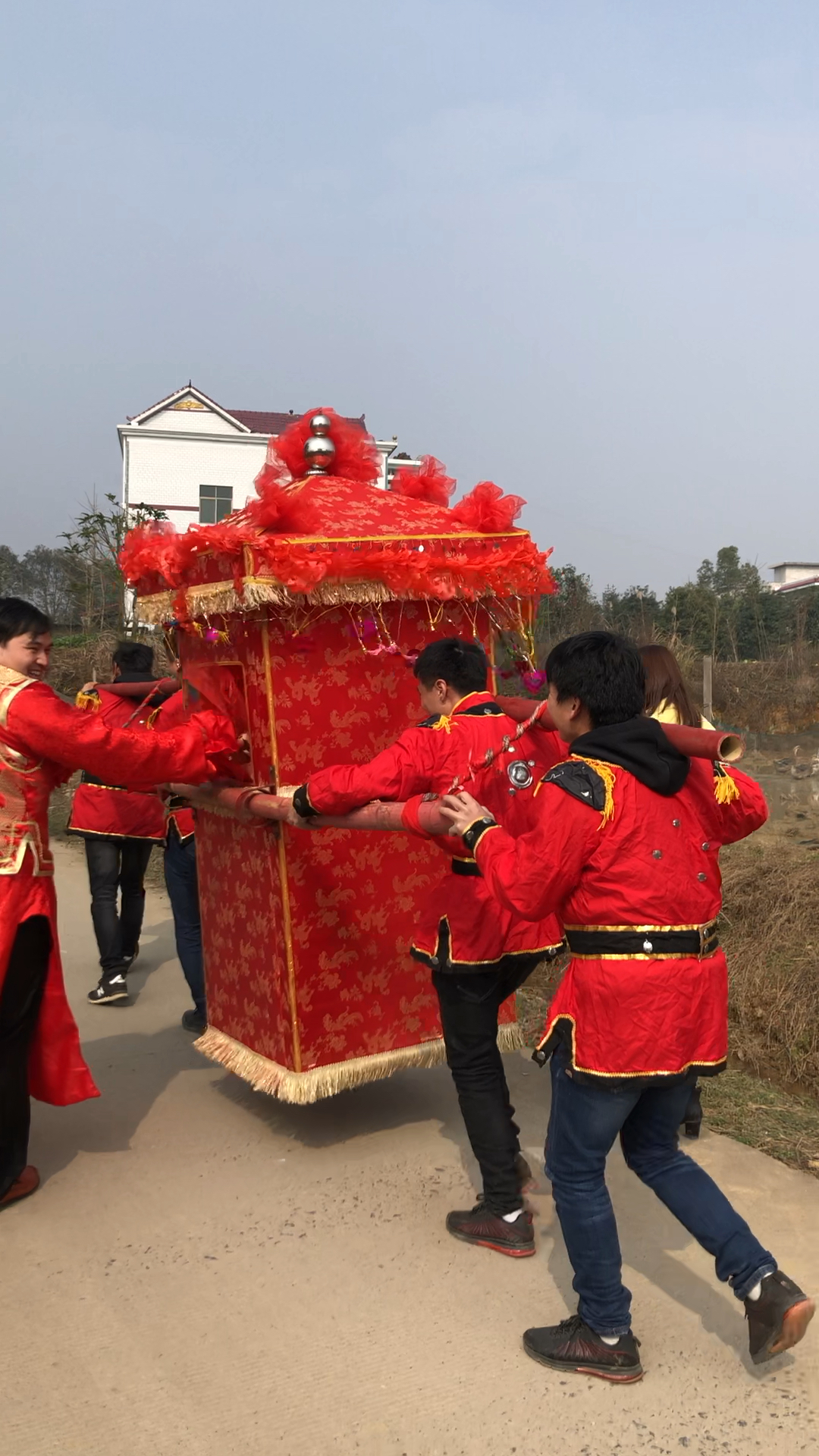 湖南农村娶媳妇摇花轿