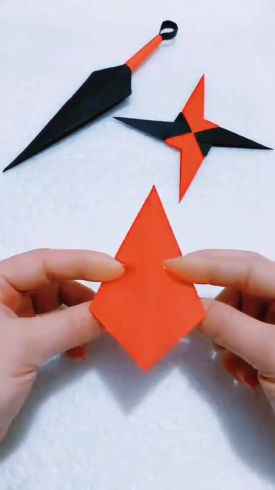 三角回旋镖的折法图片