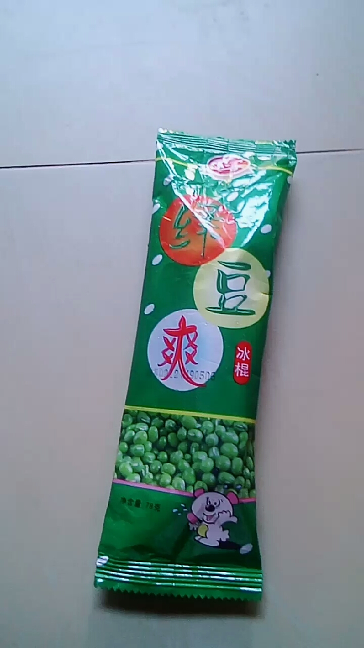 绿豆爽,和我们自制的绿豆冰淇淋味道一毛一样,不建议购买,因为自己做